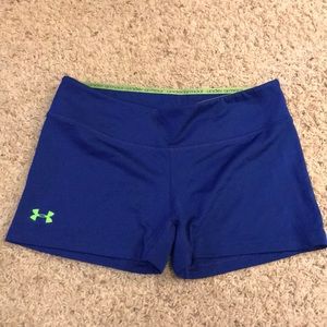 Size medium Under Armour shorts